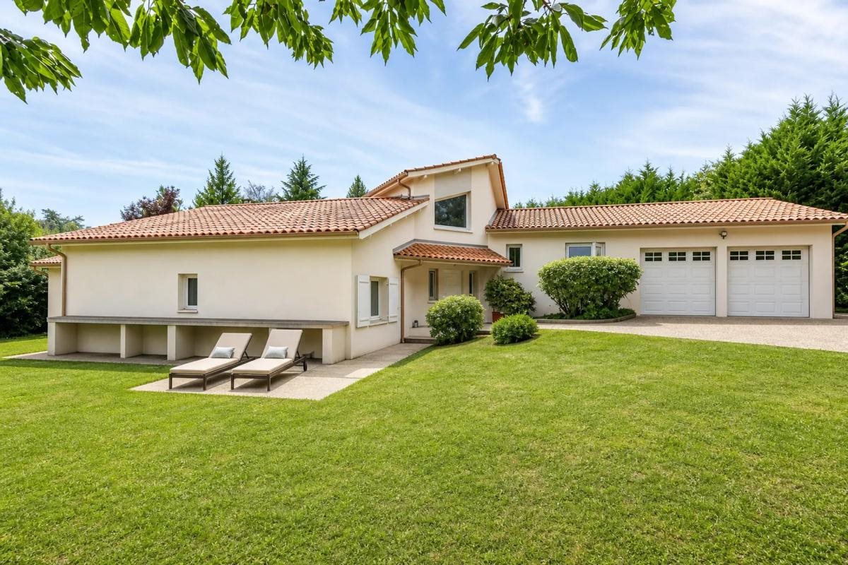 Maison à vendre, 210m², Saint-Cyr-sur-le-Rhône