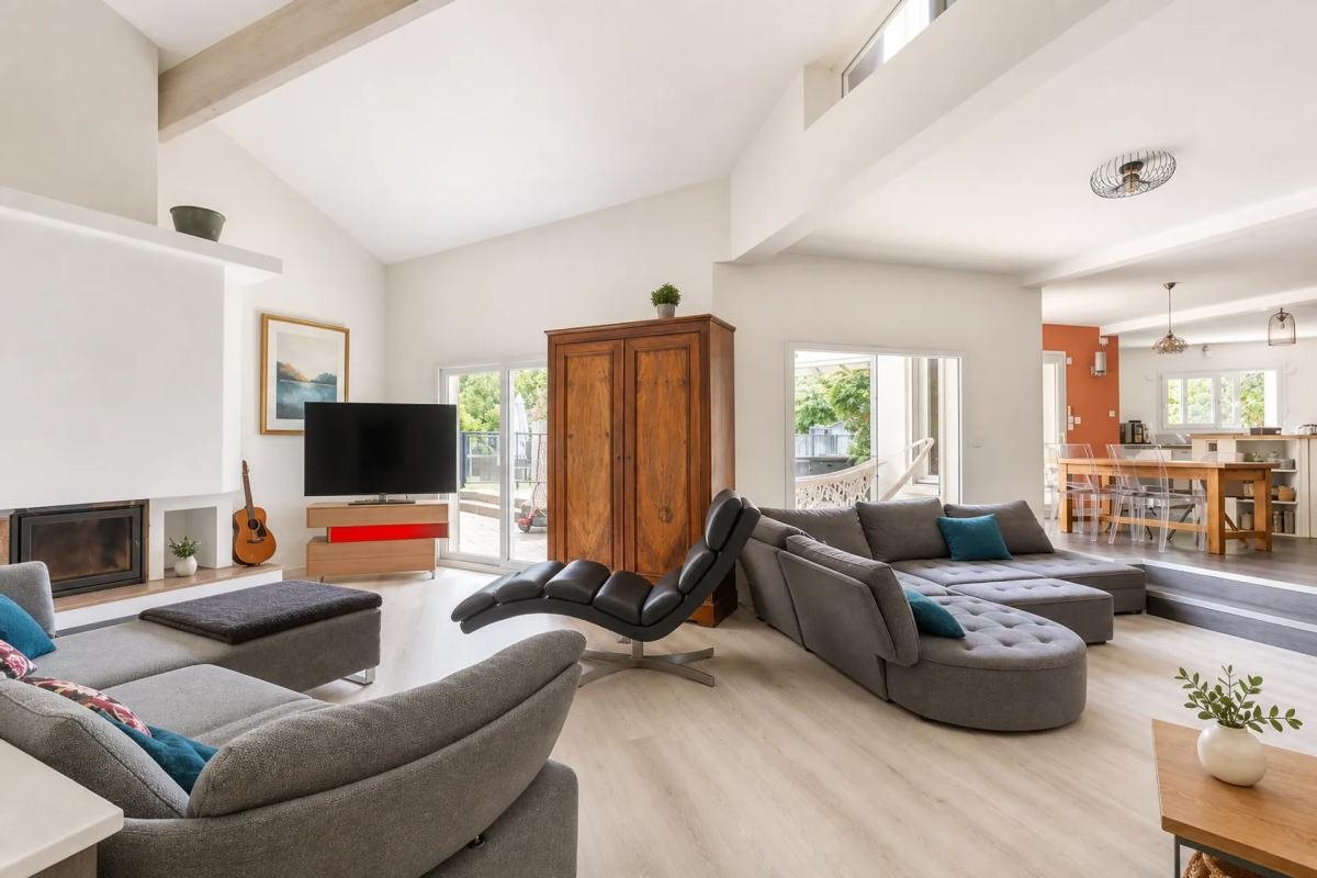 Maison à vendre, 210m², Saint-Cyr-sur-le-Rhône