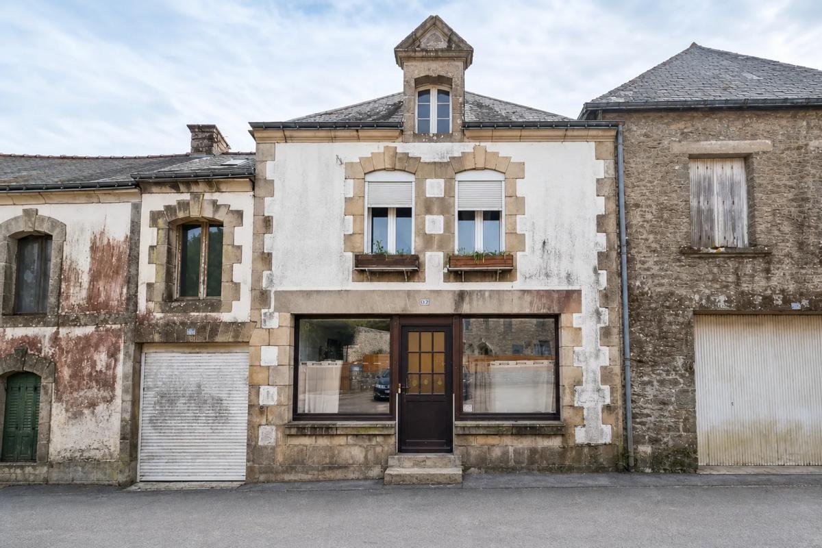Maison à vendre, 130m², Saint-Caradec-Trégomel