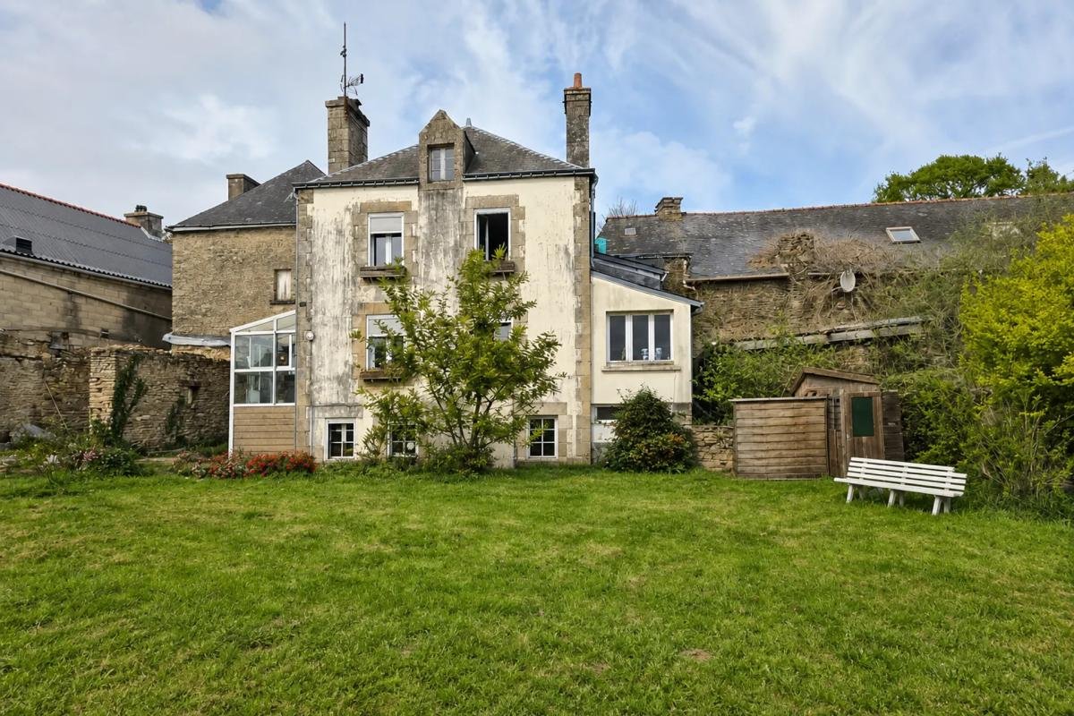 Maison à vendre, 130m², Saint-Caradec-Trégomel