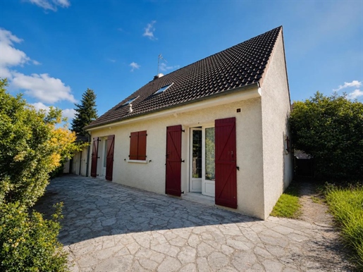 Maison 5 pièces 121 m² · à Dammarie-les-Lys · 121 m² · 379 000 €