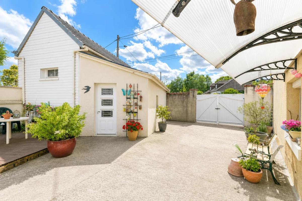 Maison à vendre, 177m², Cour-Cheverny
