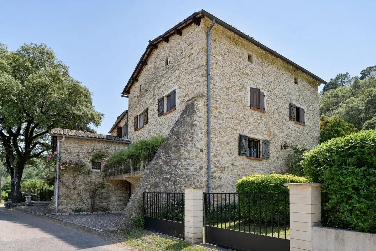 Maison à vendre, 197m², Saint-Florent-sur-Auzonnet