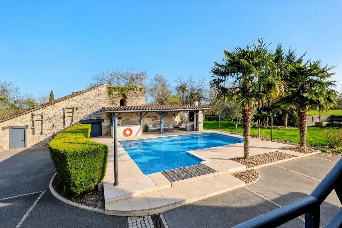 Maison à vendre, 413m², Uchizy