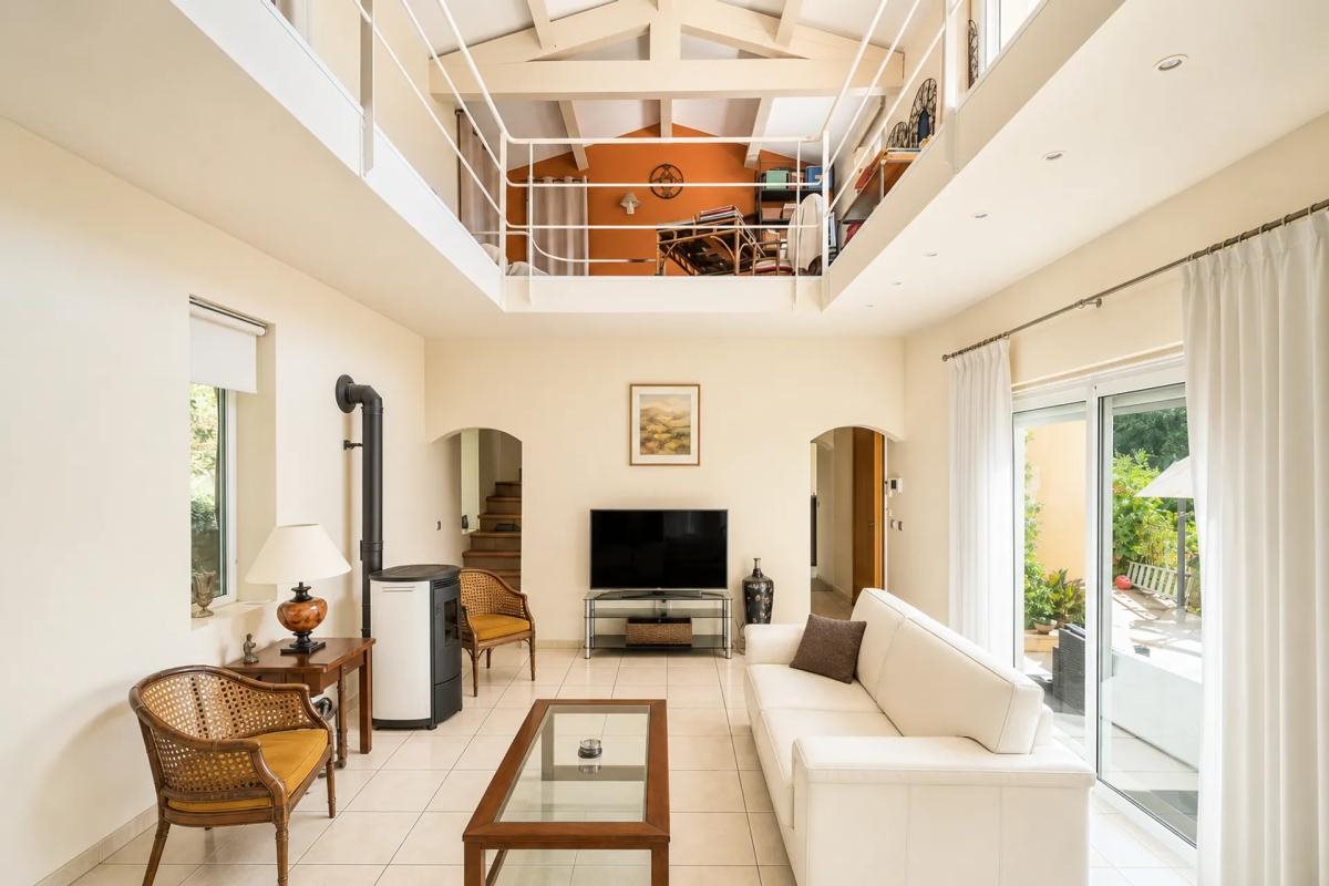 Maison à vendre, 225m², Vailhauquès