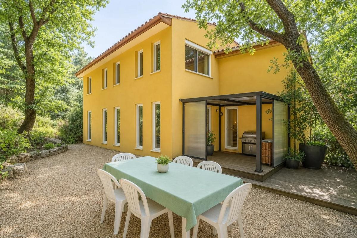 Maison à vendre, 225m², Vailhauquès