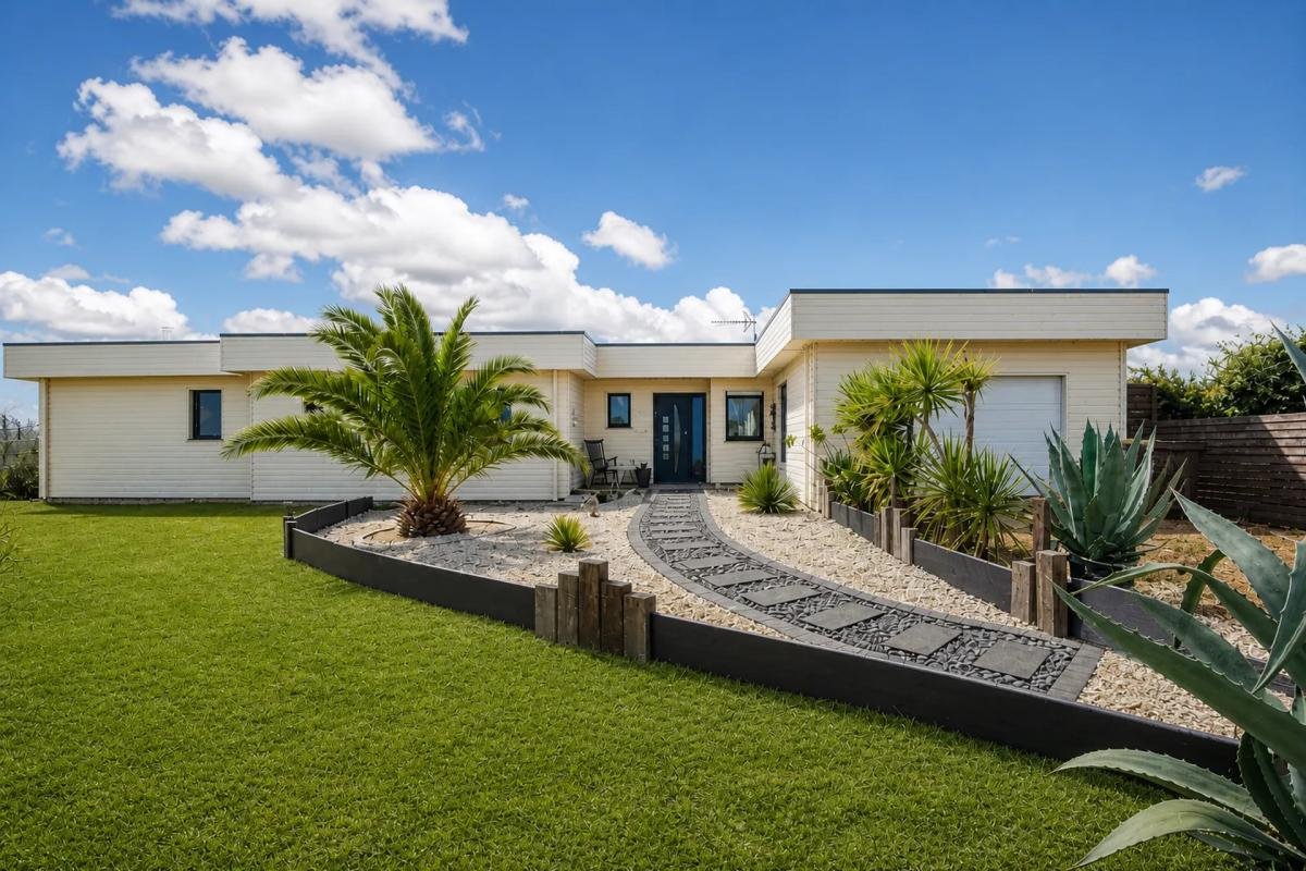 Maison à vendre, 168m², Plounévez-Lochrist