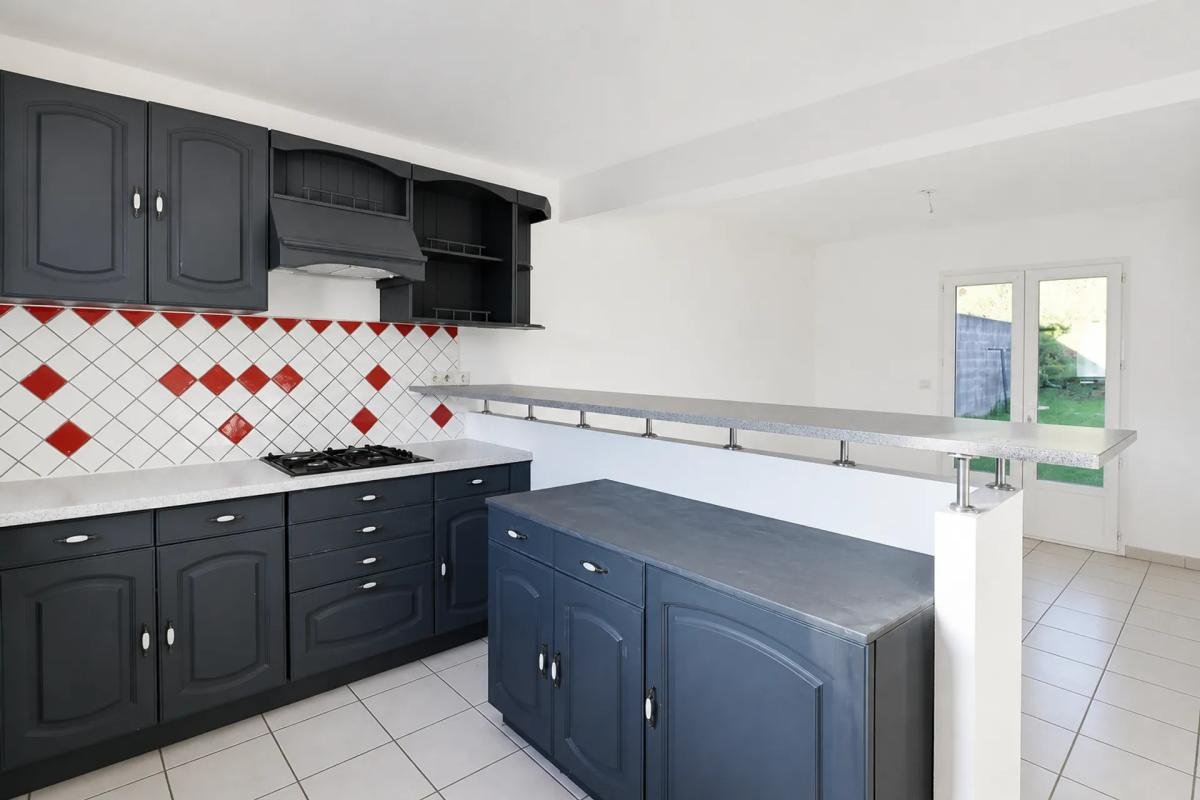 Maison à vendre, 77m², Saint-Julien-les-Rosiers