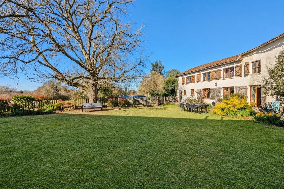 Maison à vendre, 255m², Les Adjots