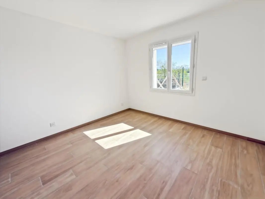 Maison à louer, 4m², Mardié