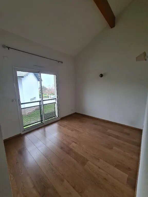 Appartement à louer, 72m², Messery