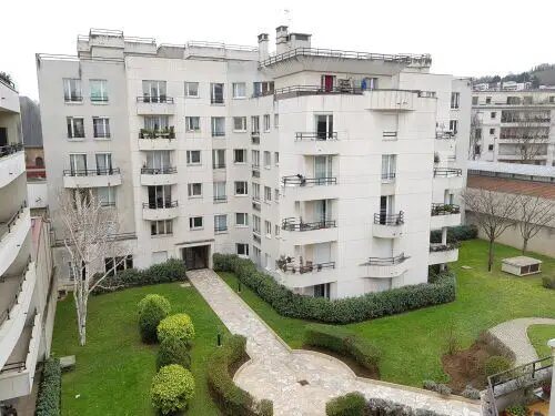 Appartement à louer, 73m², Suresnes