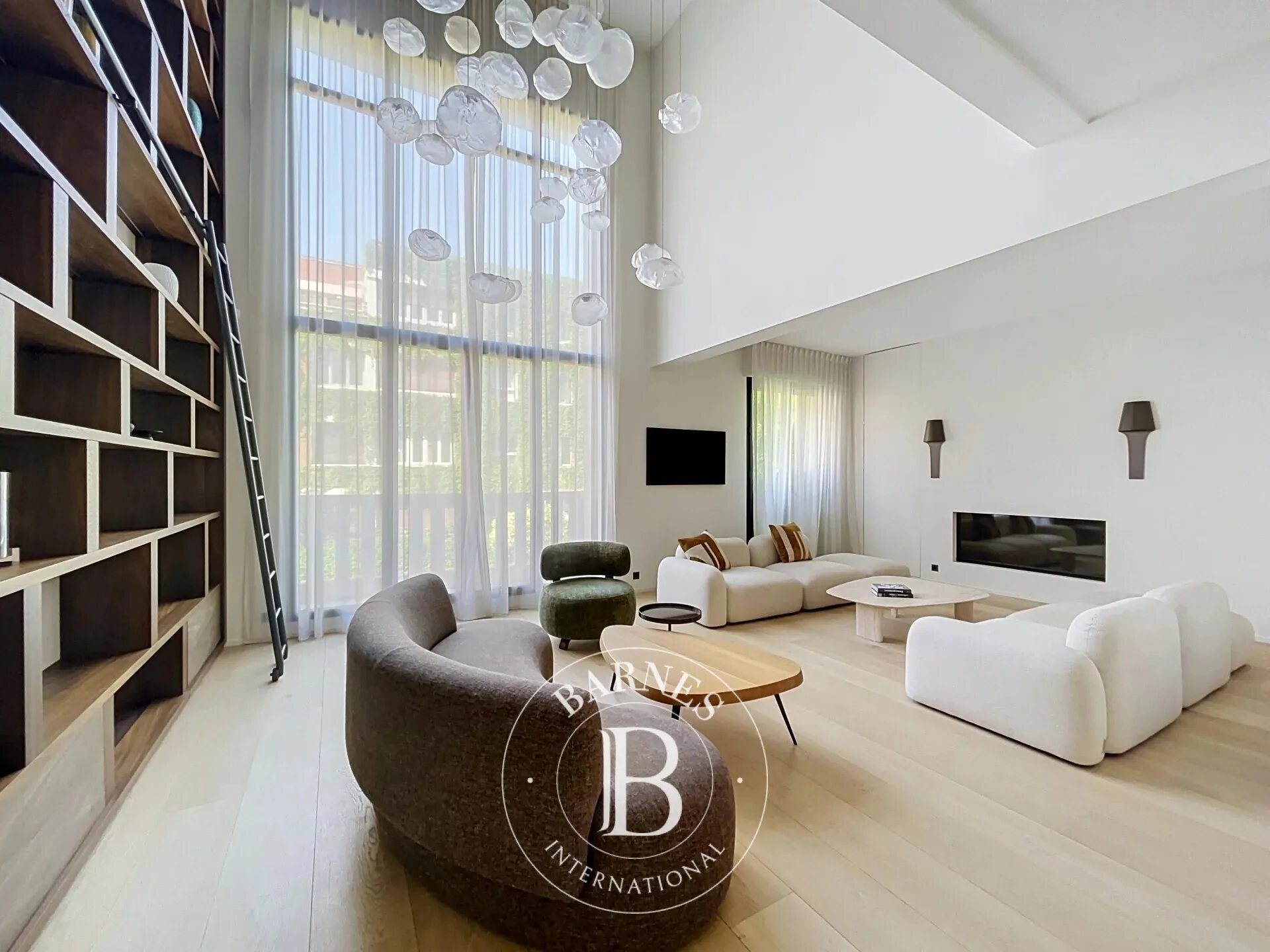 Maison à louer, 319m², Neuilly-sur-Seine