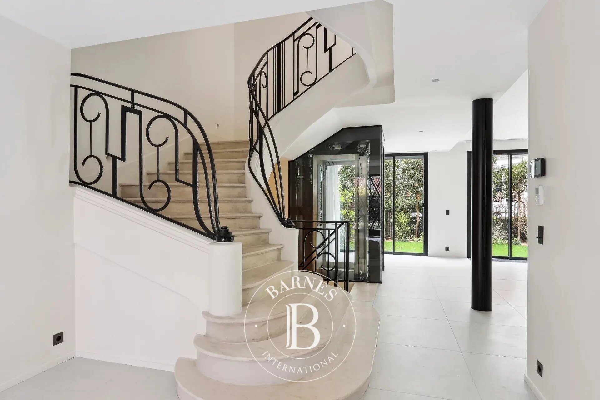 Maison à louer, 319m², Neuilly-sur-Seine