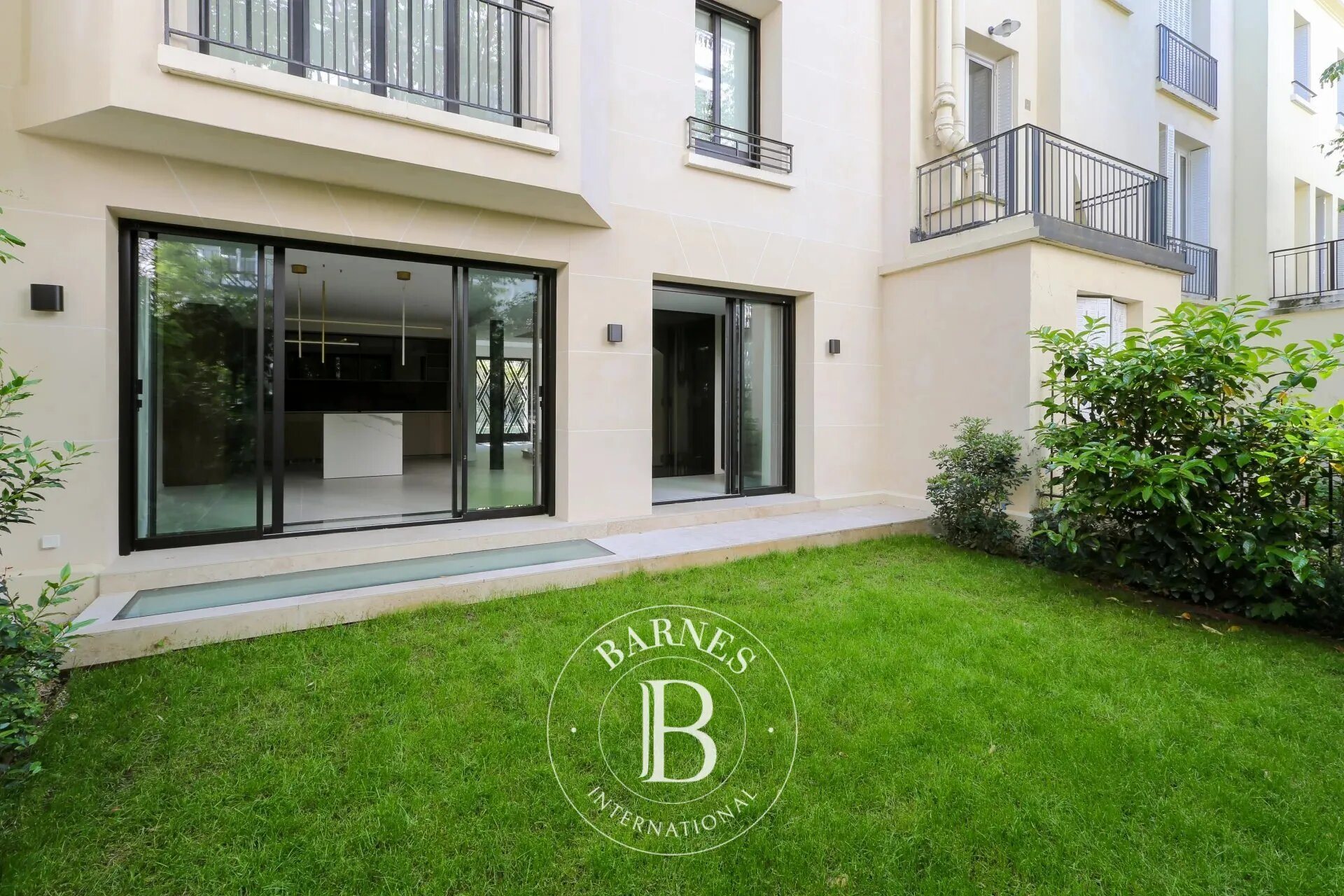 Maison à louer, 319m², Neuilly-sur-Seine