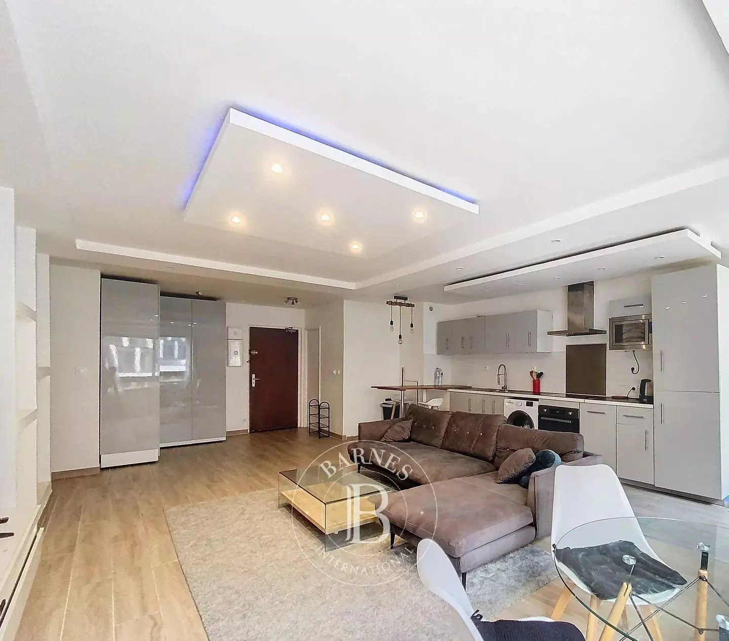 Appartement à louer, 80m², Courbevoie