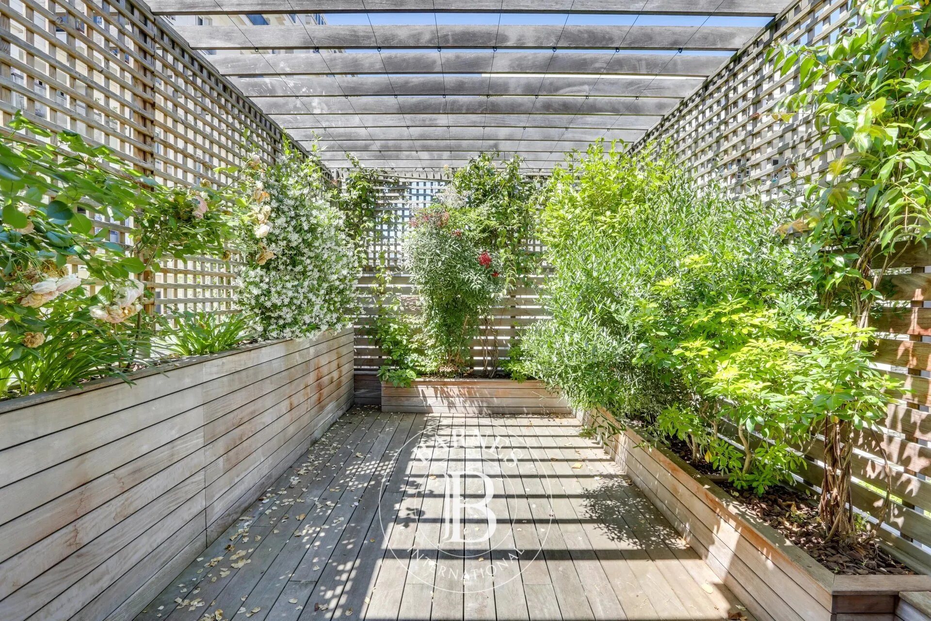 Maison à louer, 374m², Levallois-Perret