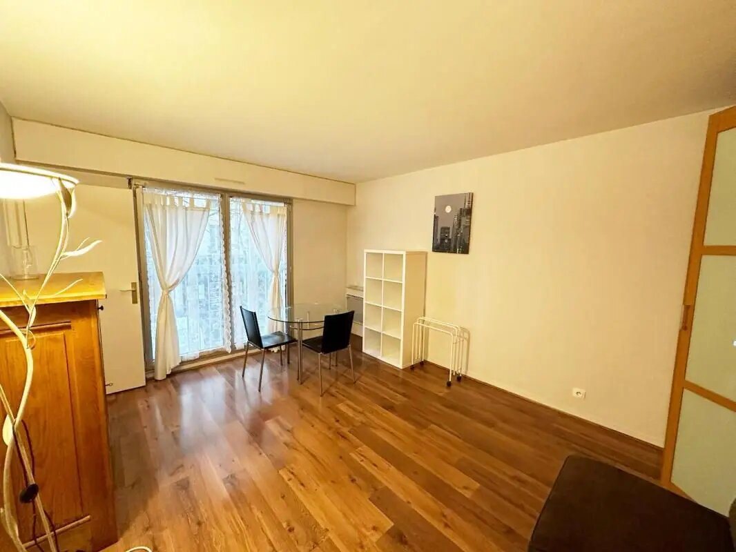 Appartement à louer, 25m², Paris 15ème
