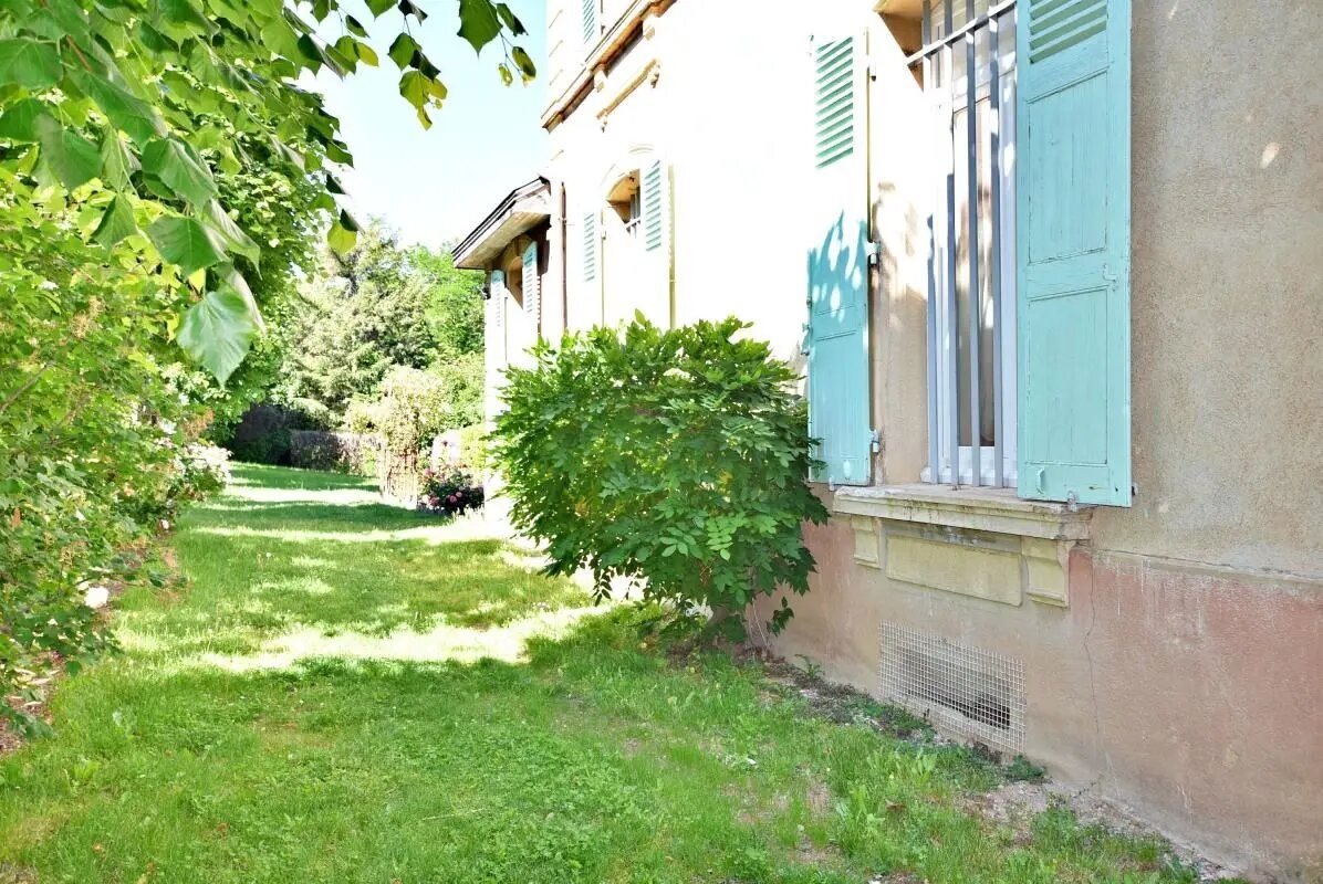 Maison à vendre, 230m², Saint-Alban-les-Eaux