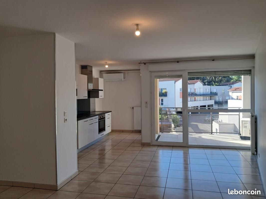 Appartement à louer, 63m², Sérézin-du-Rhône