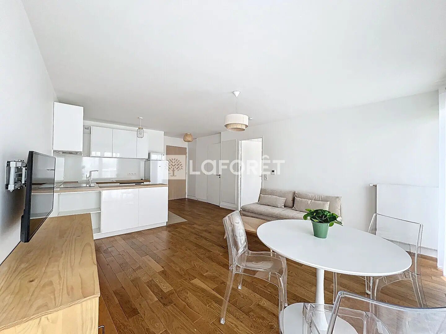 Appartement à louer, 47m², Courbevoie