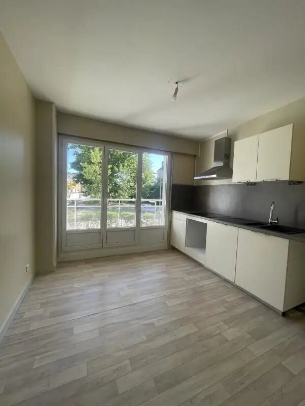 Appartement à louer, 99m², Talant