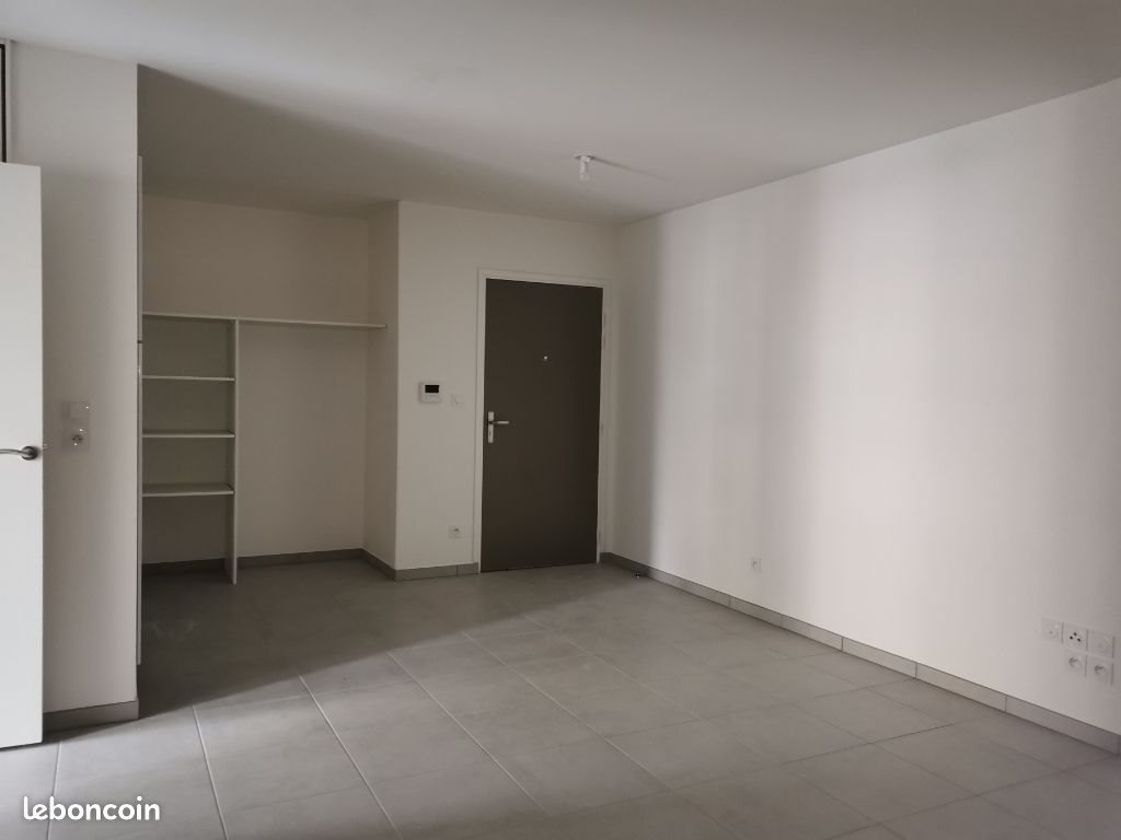 Appartement à louer, 57m², Décines-Charpieu