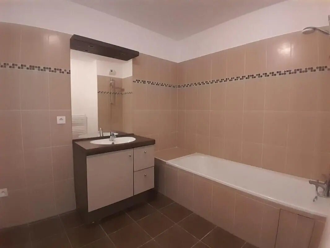 Appartement à louer, 59m², Melun