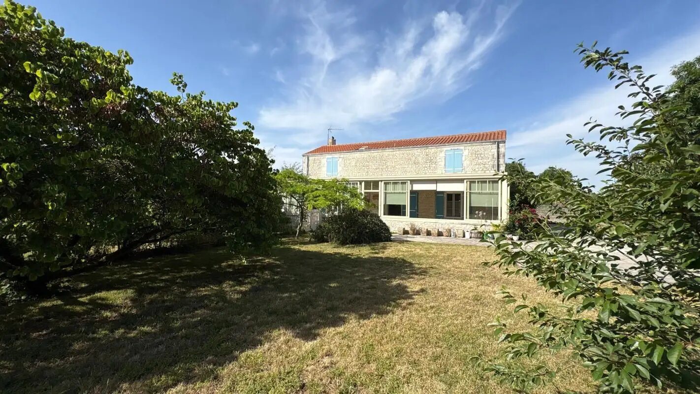 Maison à vendre, 204m², Saint-Xandre
