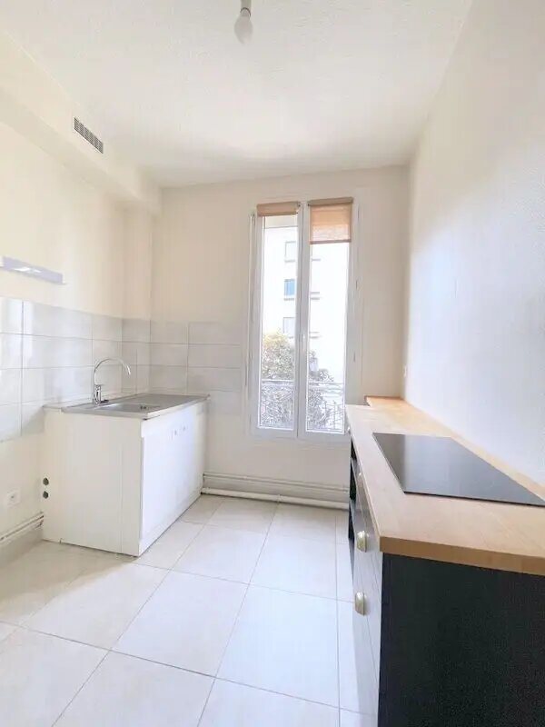 Appartement à louer, 40m², Courbevoie
