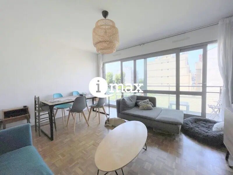 Appartement à louer, 65m², Courbevoie