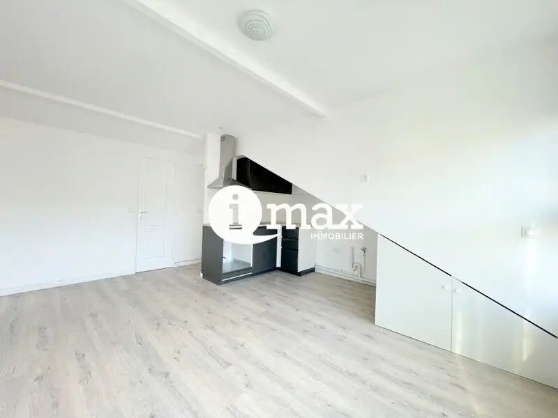 Appartement à louer, 57m², Courbevoie