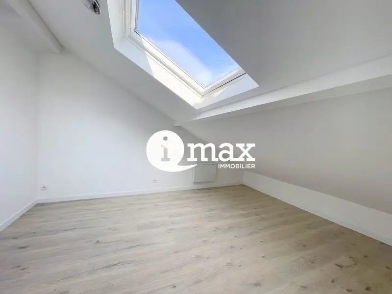 Appartement à louer, 57m², Courbevoie