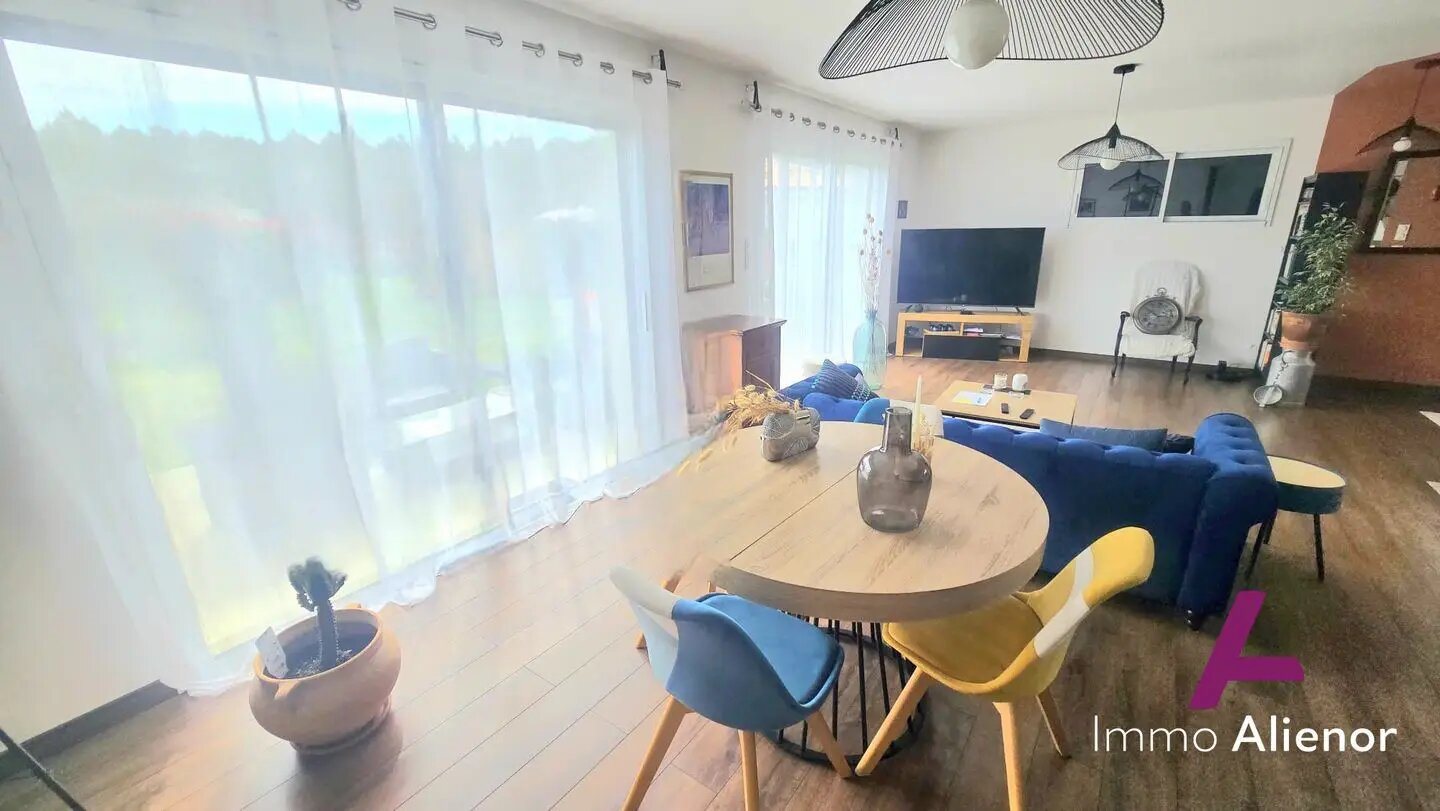 Maison à vendre, 104m², Saint-Julien-en-Born