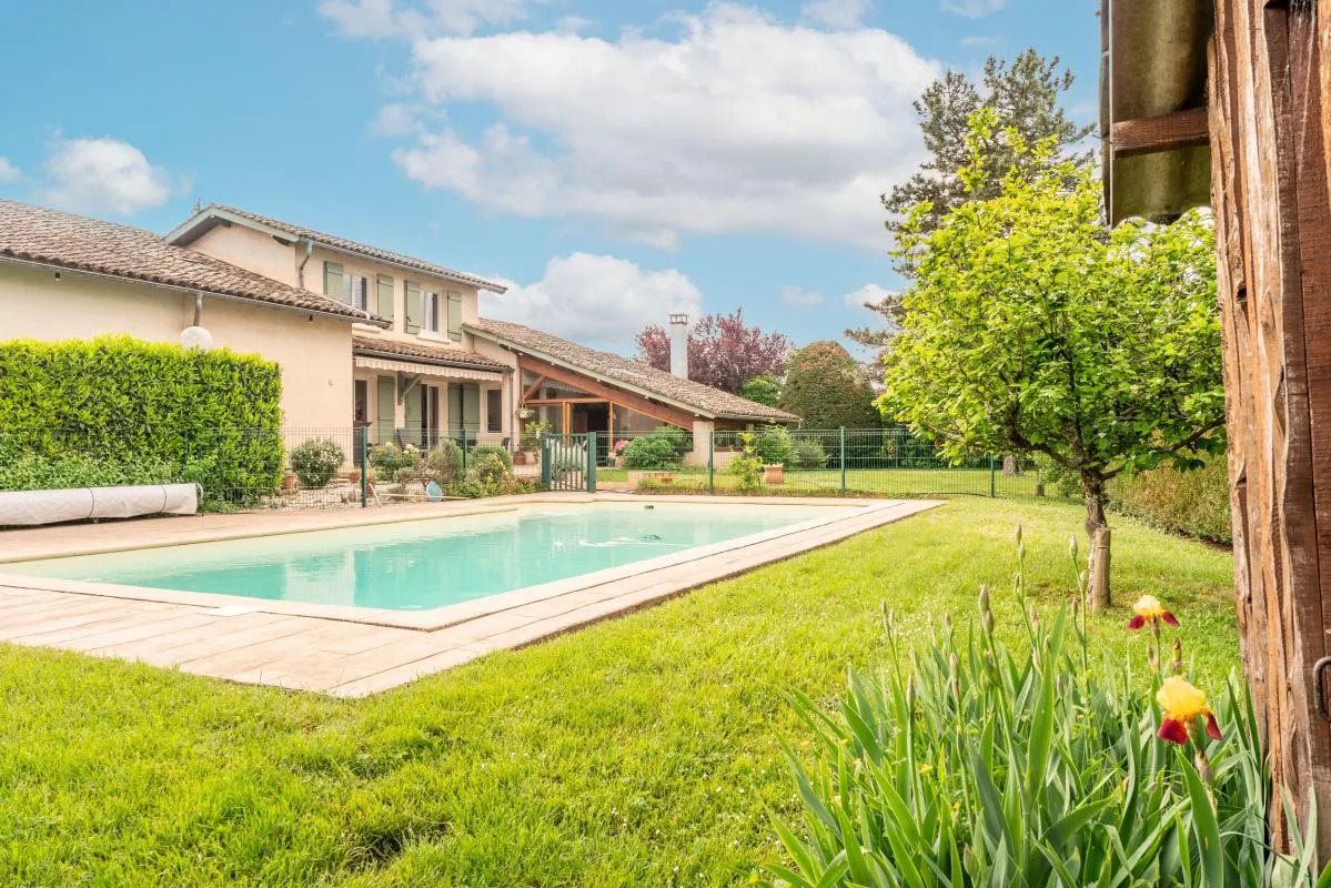 Maison à vendre, 243m², Cercié