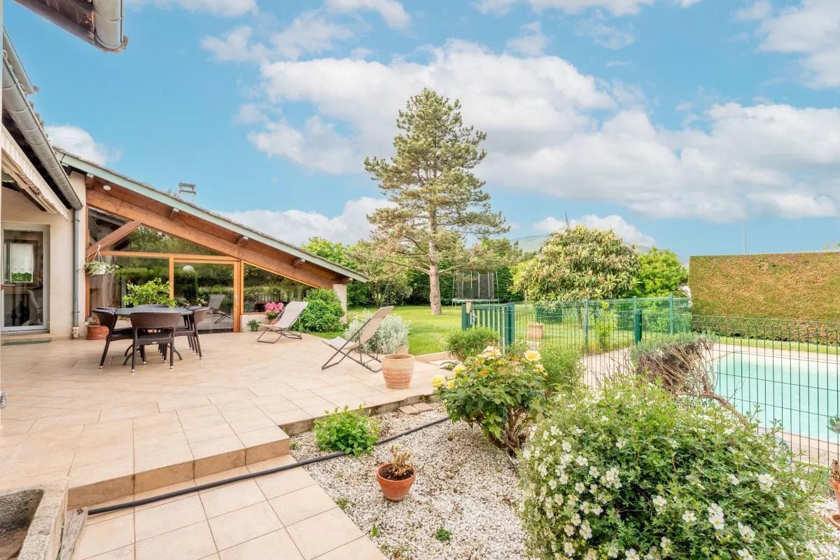 Maison à vendre, 243m², Cercié