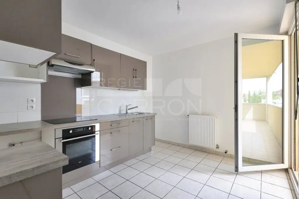 Appartement à vendre, 70m², Saint-Bonnet-de-Mure
