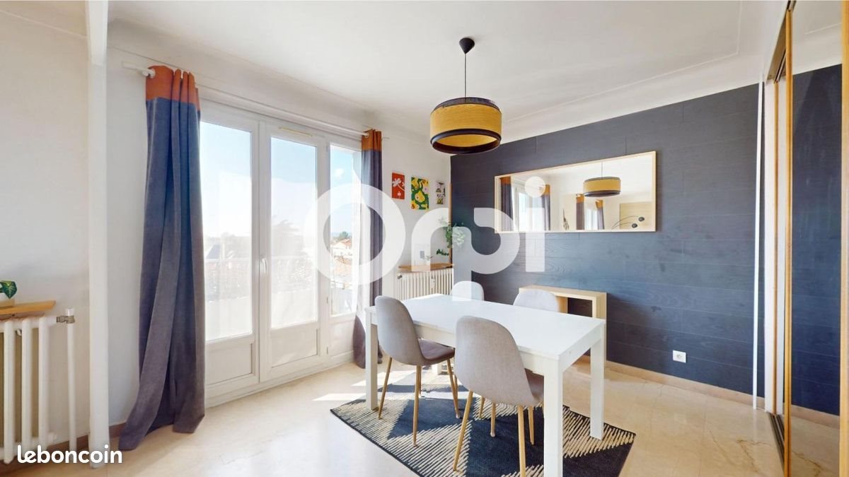 Appartement à louer, 98m², Bron