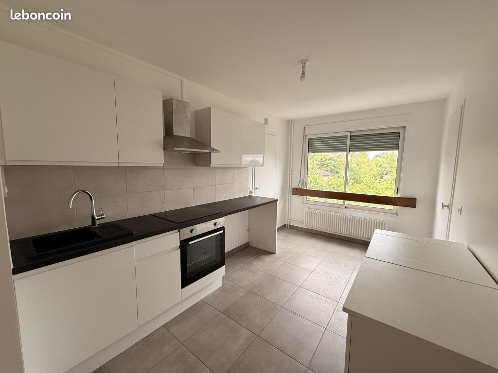 Appartement à louer, 79m², Sainte-Foy-lès-Lyon