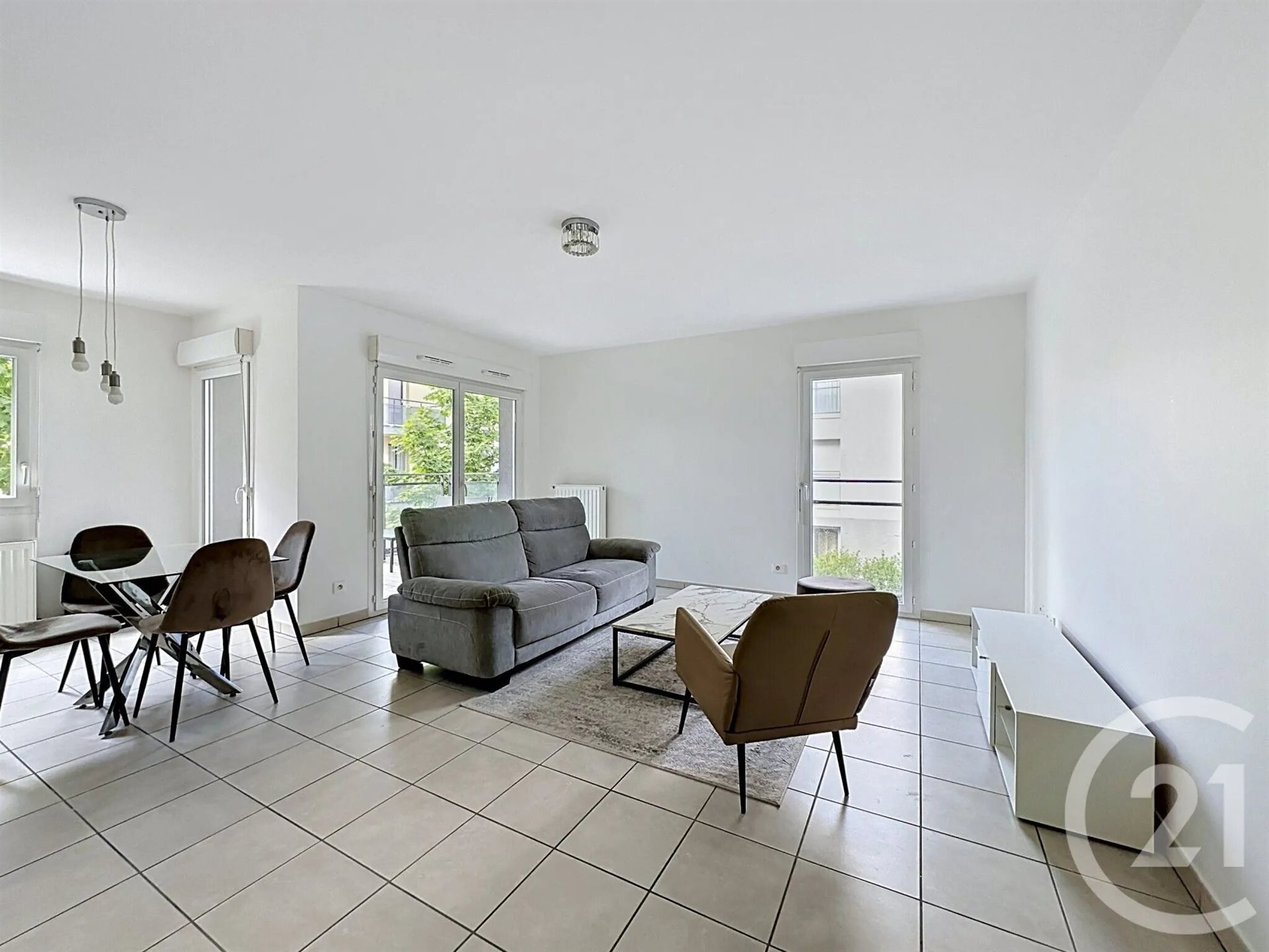 Appartement à louer, 66m², Saint-Priest