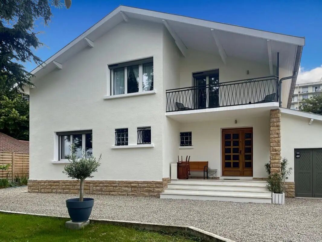 Maison à louer, 146m², Décines-Charpieu