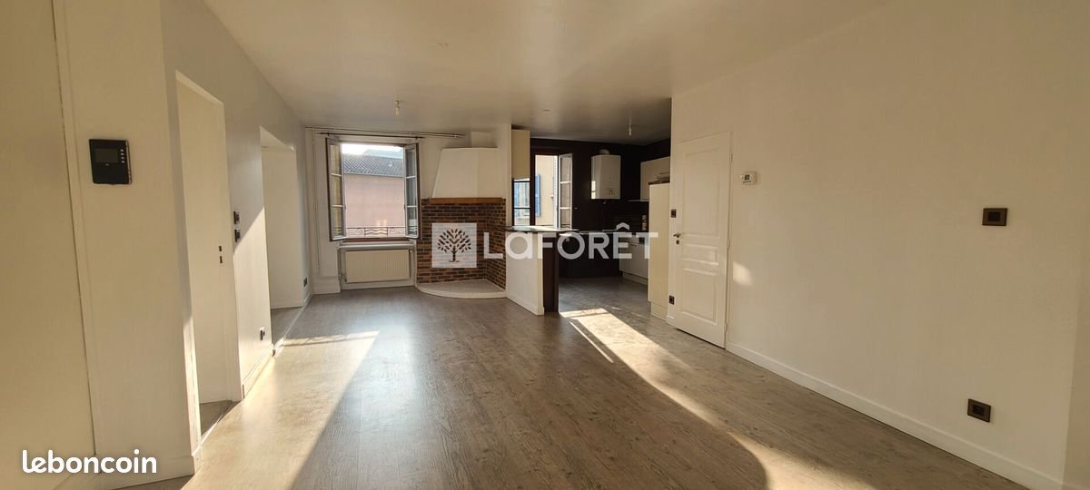 Appartement à louer, 105m², Sain-Bel