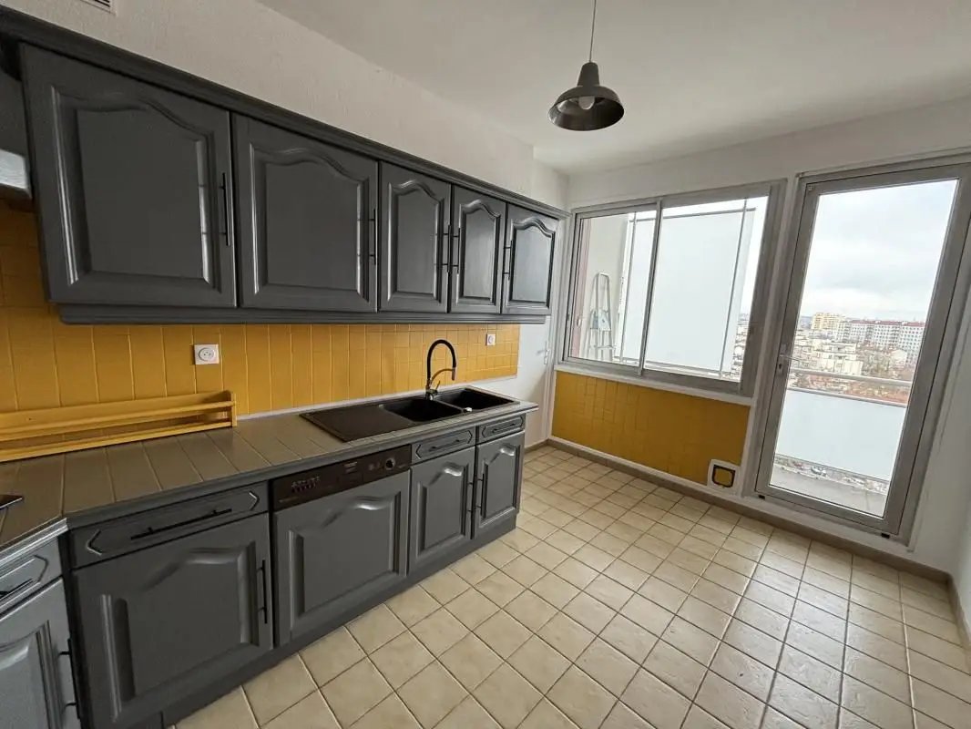 Appartement à louer, 99m², Lyon 8ème