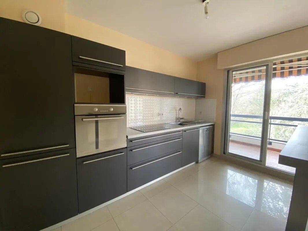 Appartement à louer, 94m², Ecully