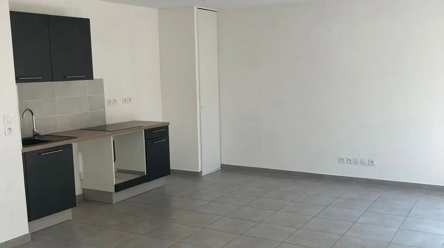 Appartement à louer, 71m², Écully