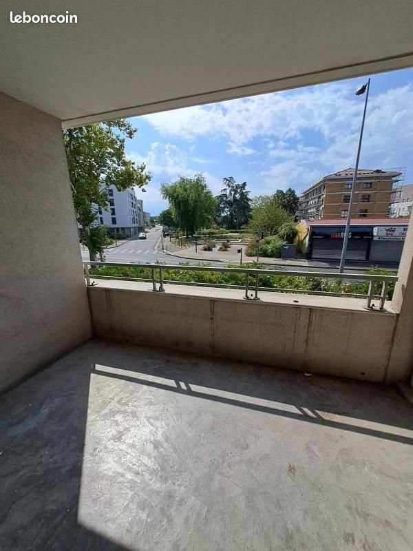 Appartement à louer, 70m², Décines-Charpieu