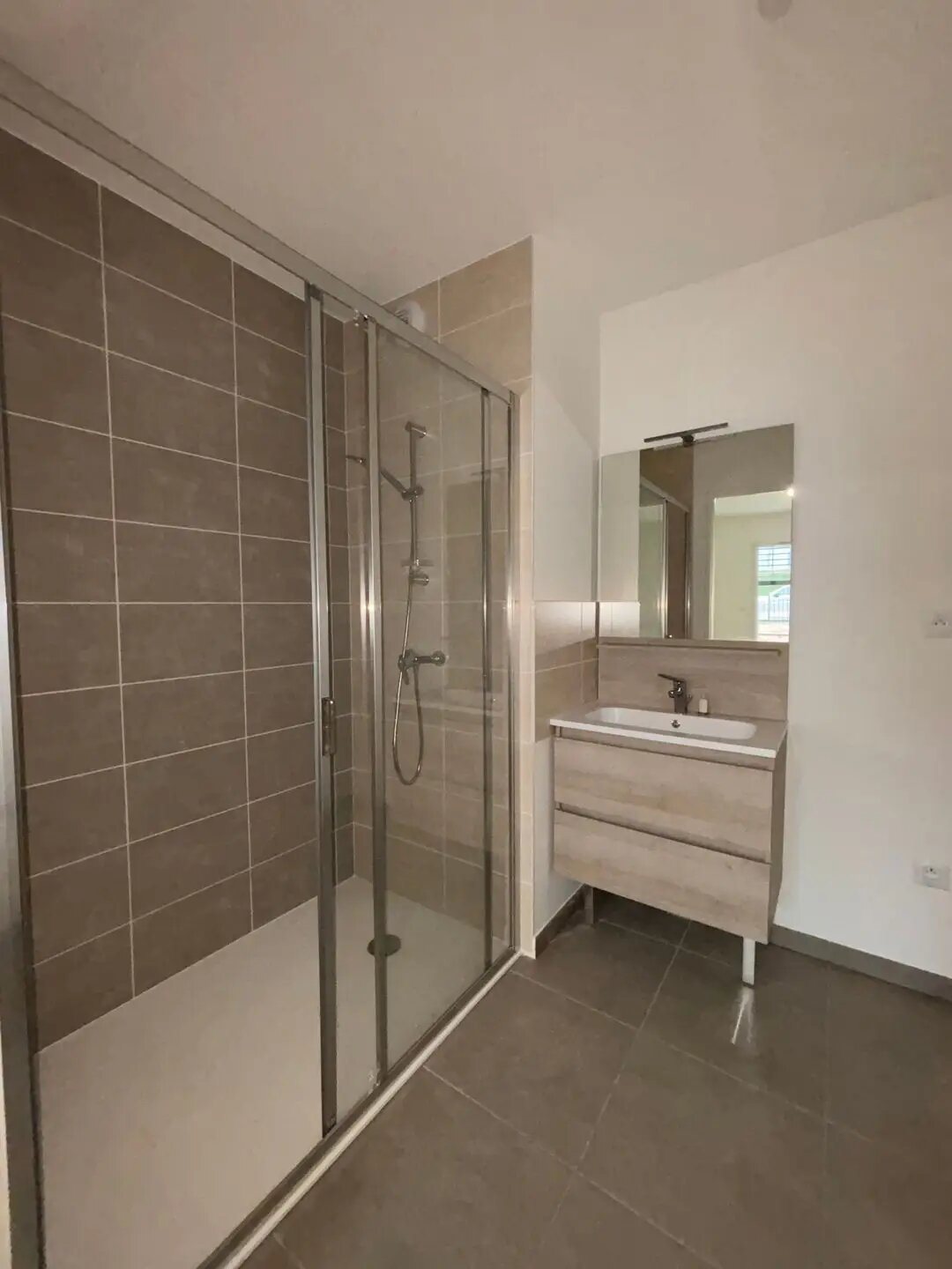 Appartement à louer, 95m², Bron