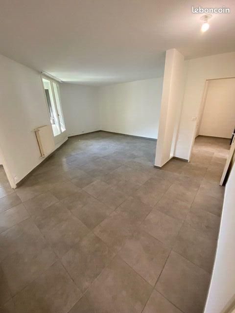 Appartement à louer, 104m², Vénissieux
