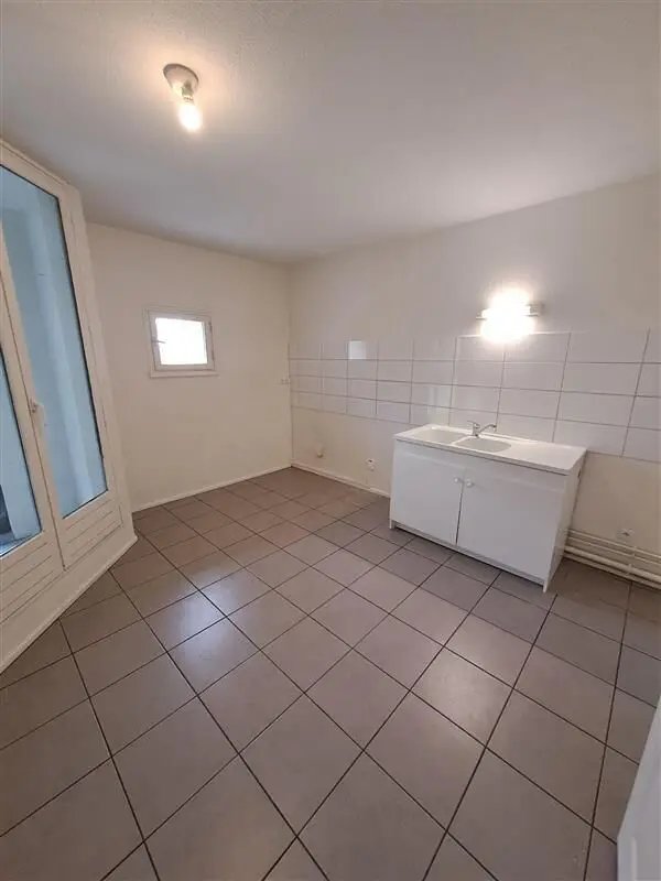 Appartement à louer, 75m², Vénissieux