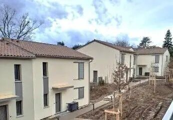 Appartement à louer, 48m², Saint-Genis-les-Ollières